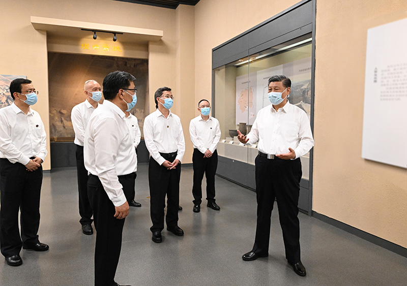 5月16日下昼，，，，，，中共中央总书记、国家主席、中央军委主席习近平在前往陕西西安主持中国－中亚峰会途中，，，，，，在山西运城博物馆考察。。